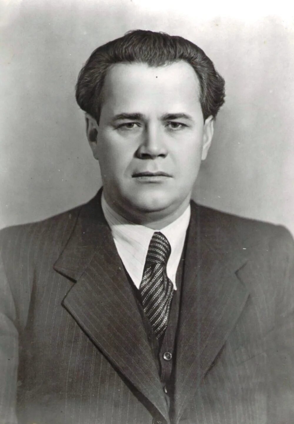 Военные руководители ссср. Ленин сталин хрущев брежнев андропов черненко горбачев. Ними история руководители. Ними история руководители. Владимир пузанов.