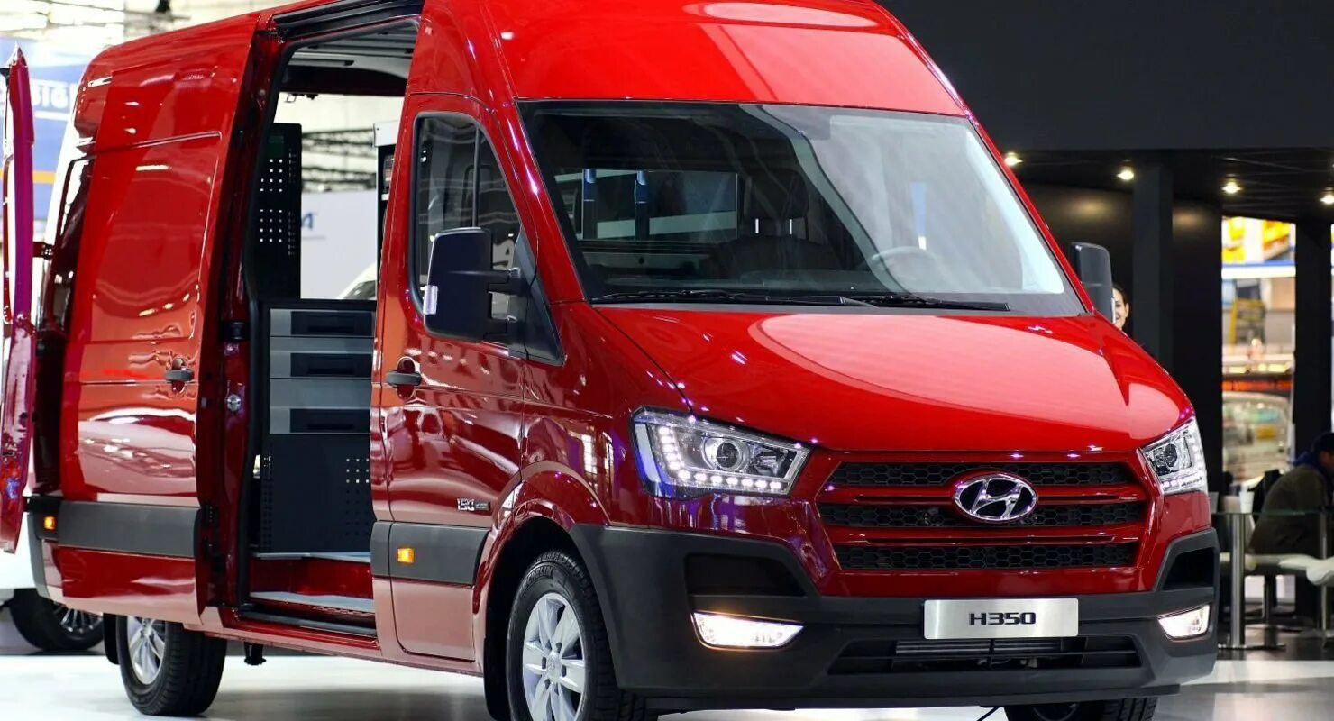 Легкий коммерческий москва. Hyundai h350 фургон. Коммерческий Хендай h350. Hyundai h350 Грузопассажирский. Hyundai h350 фургон цельнометаллический.