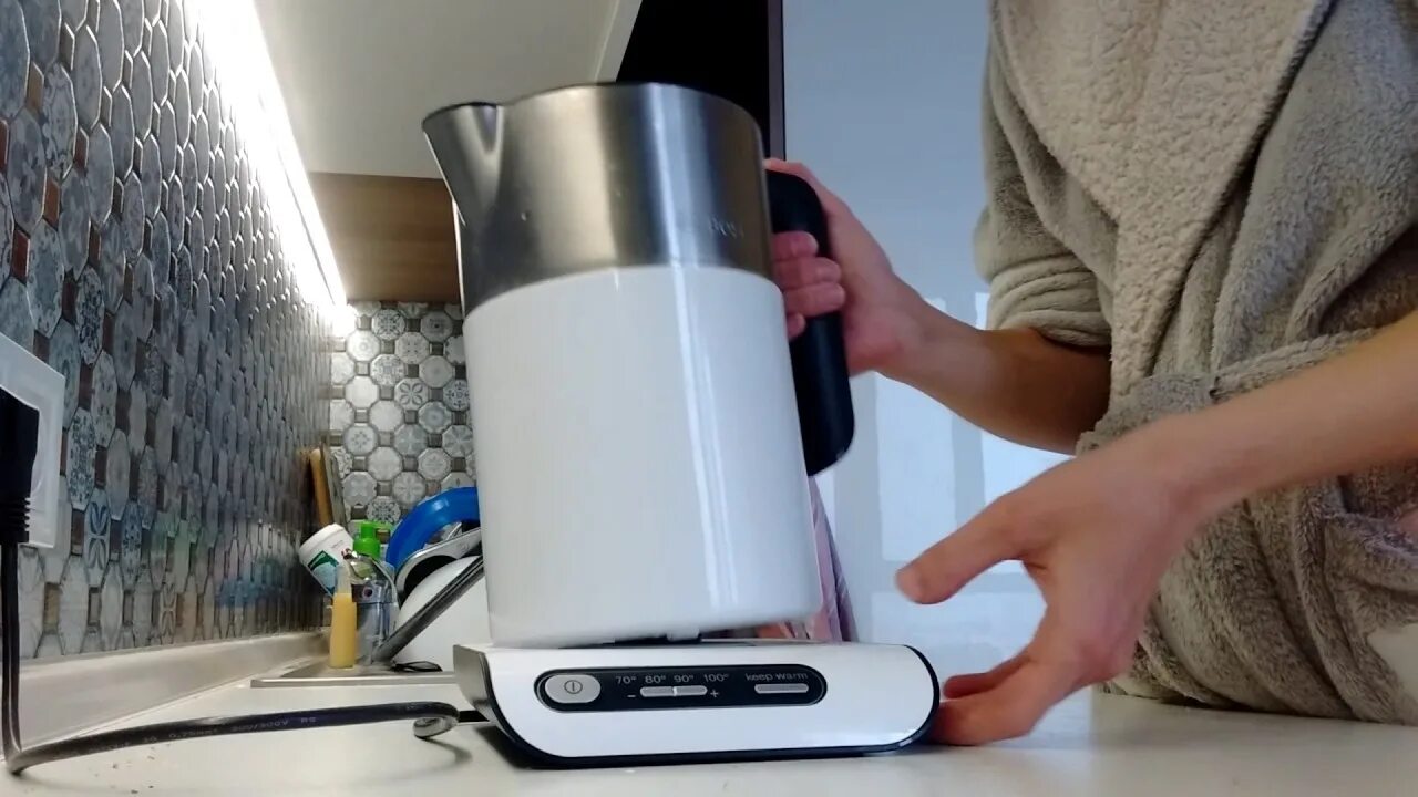 Как помыть чайник перед первым использованием. Чайник bosch twk8611p. чайник bosch twk8613p. электрический чайник bosch twk 8613. bosch twk 8611.