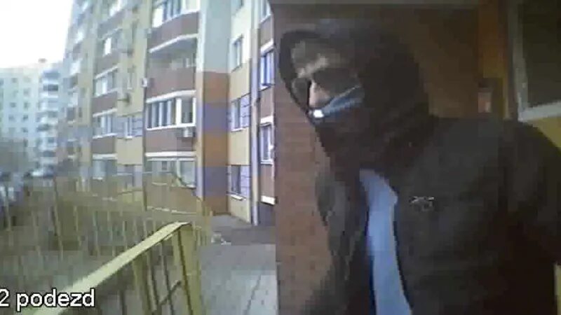 Украли маску за 20 миллионов. Ограбление банка картинки. Украли маску за 20 миллионов. Украли маску за 20 миллионов. Кассир ачинск ограбление.