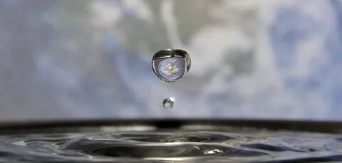 Летящая капля
