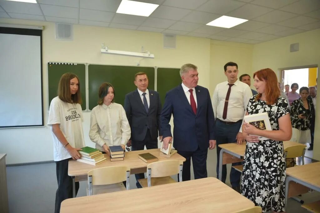 Курманаевская сош. Открытие школы после капремонта. Открытие школы после капремонта. Школа после капитального ремонта. Открытие школы после капремонта.