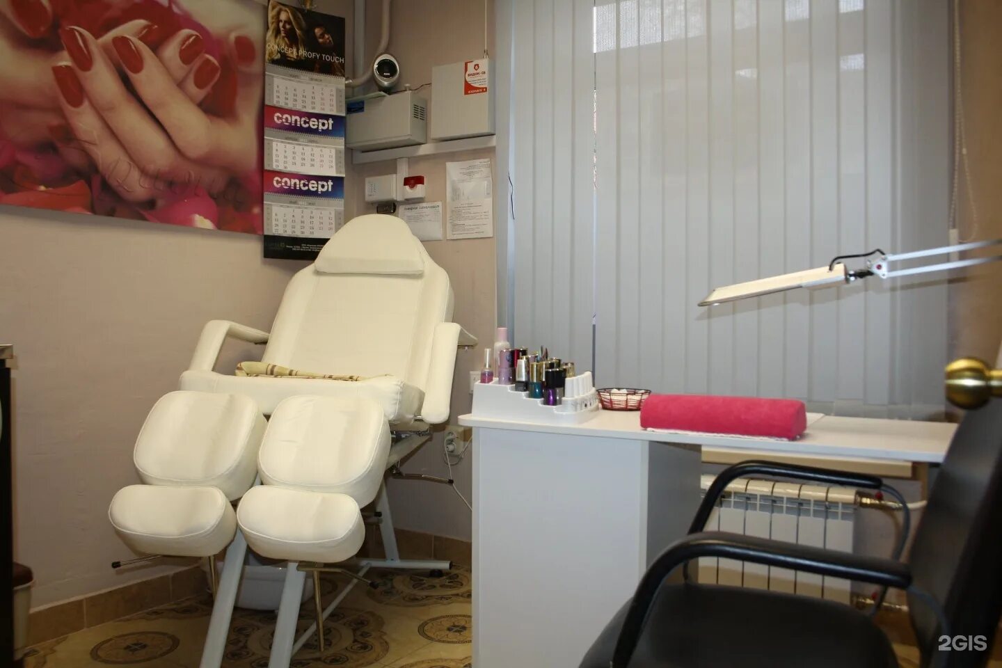 Роберто браво витрины. Продуктовый магазин браво. Bravo екатеринбург. Салон браво новоалтайск. Браво праздничные товары.