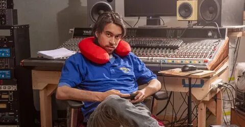 Alex g перевод песен