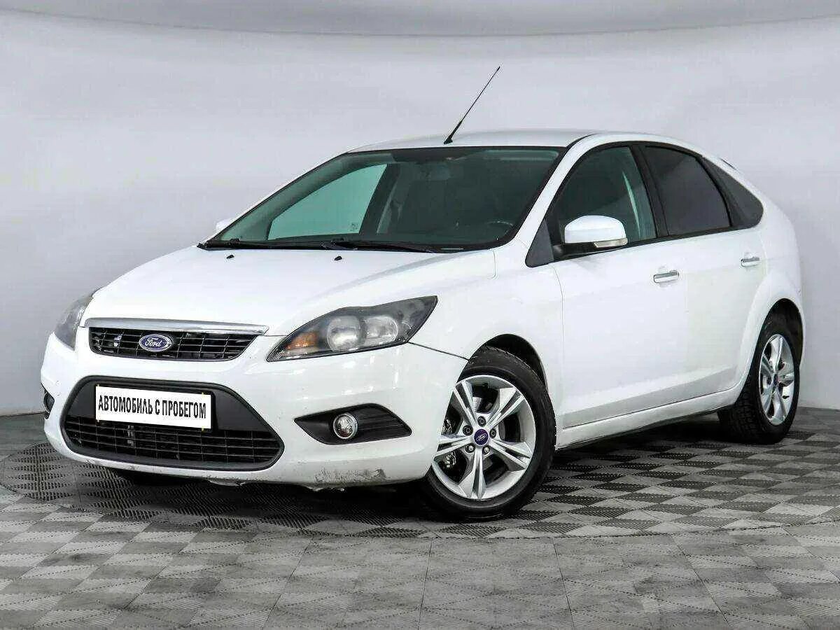 Ford Focus 2010 белый. Ford Focus 2010 хэтчбек белый. Ford Focus White 2012. Авто ру фокус 2010 год автомат. Купить форд с пробегом в нижнем