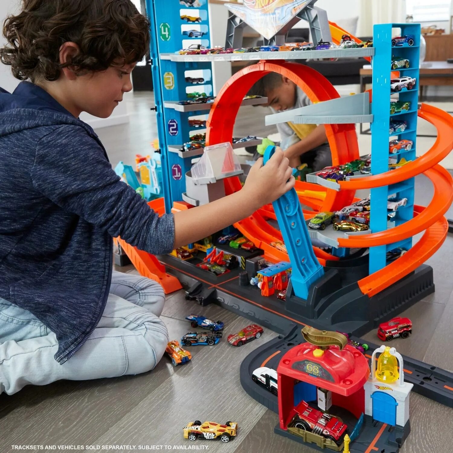 Гараже вилс. Hot Wheels Сити невообразимый гараж ftb69 - ftb69. Гараж хот Вилс hot Wheels ftb69. Mattel hot Wheels ftb69 хот Вилс Сити невообразимый гараж. Набор игровой hot Wheels Сити невообразимый гараж ftb69.
