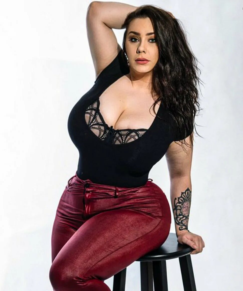 Роми чейз горячие. Макс ромео. Romeo chase. Romeo chase. Funko pop romeo juliet 708 chase.