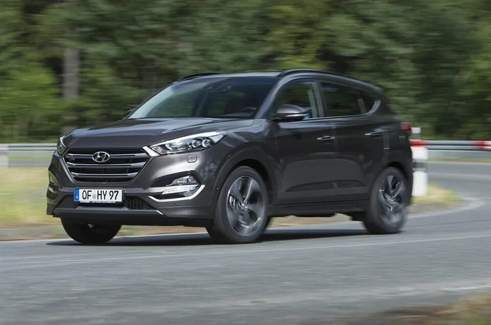 Туссан тест драйвы. Hyundai Tucson 1. Hyundai Tucson 1.6. Hyundai Tucson 1.7 CRDI. Хендай Спортейдж.