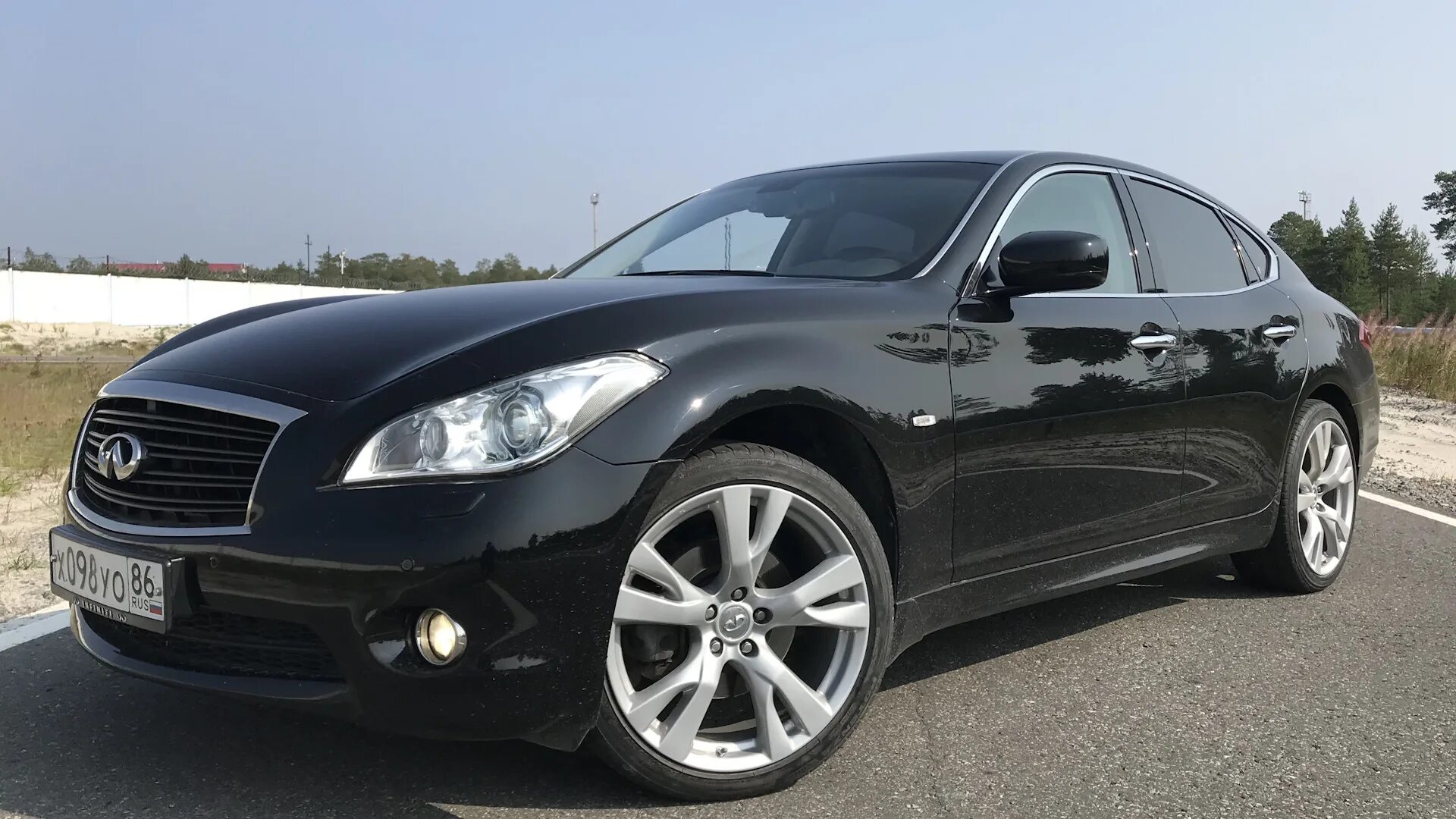 Infiniti m37. Infiniti m37 r20. Infiniti m37 r20 диски. R20 Infiniti m25. Инфинити м купить