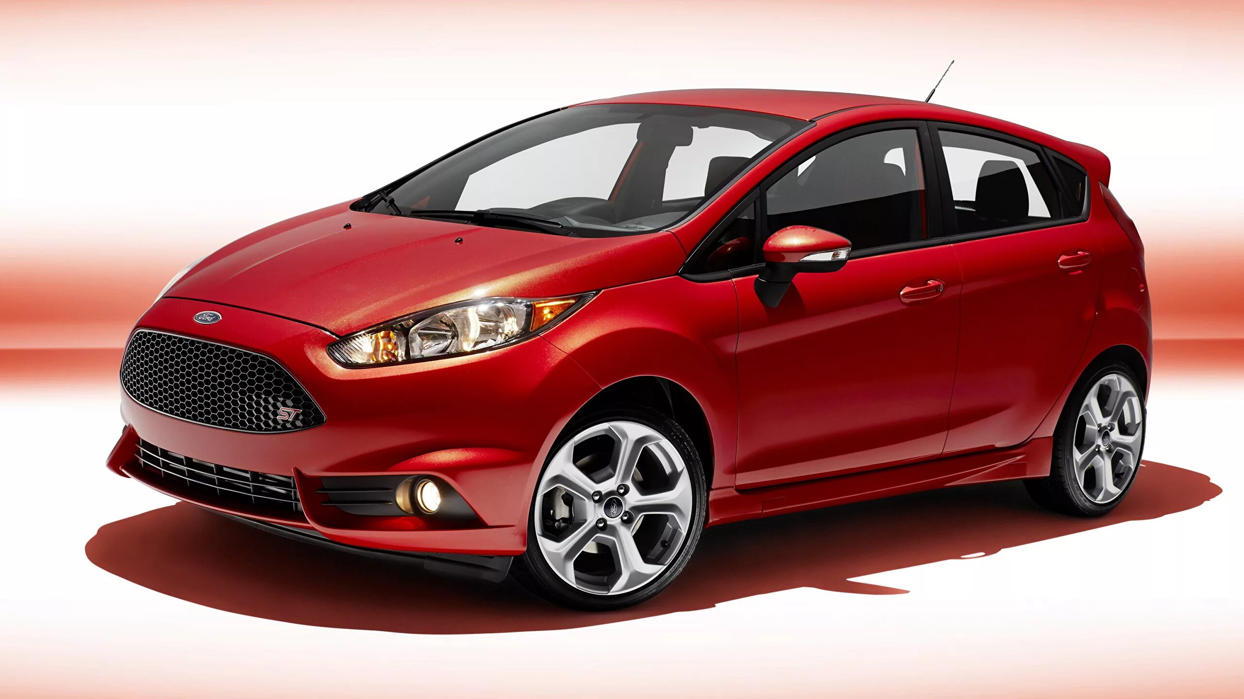 Ford Fiesta 2013. Форд Фиеста 2014. Форд Фиеста красная. Ford Fiesta 2014 Hatchback.