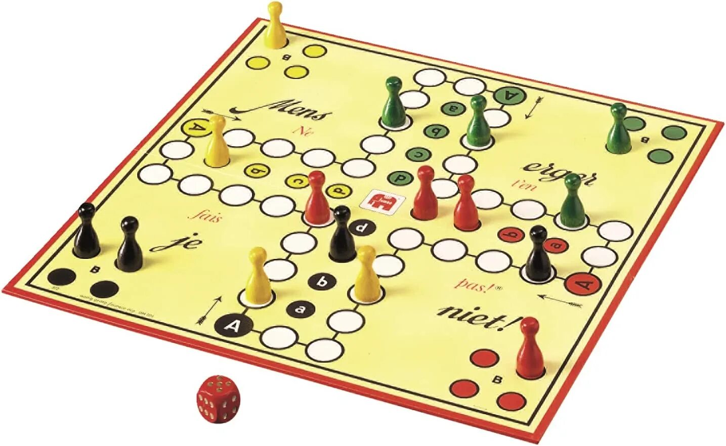 Игра лудо поле. Настольные игры. Настольные игры. Игровая доска с фишками. Игра с фишками на доске.