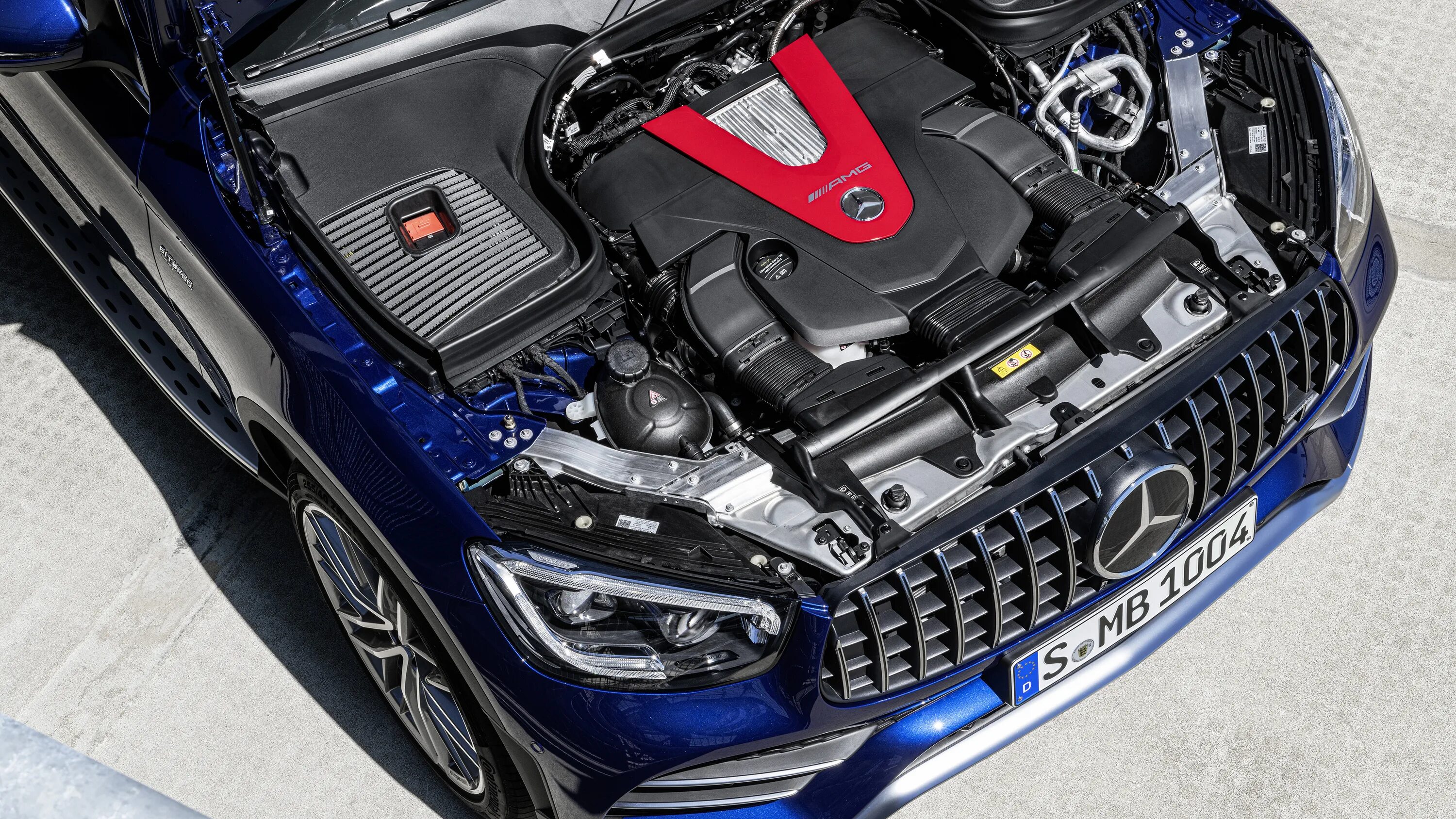 Glc где аккумулятор. Акб мерседес glc coupe. glc amg мотор. аккумулятор мерседес glc 63. mersedes glc купе двигатель.