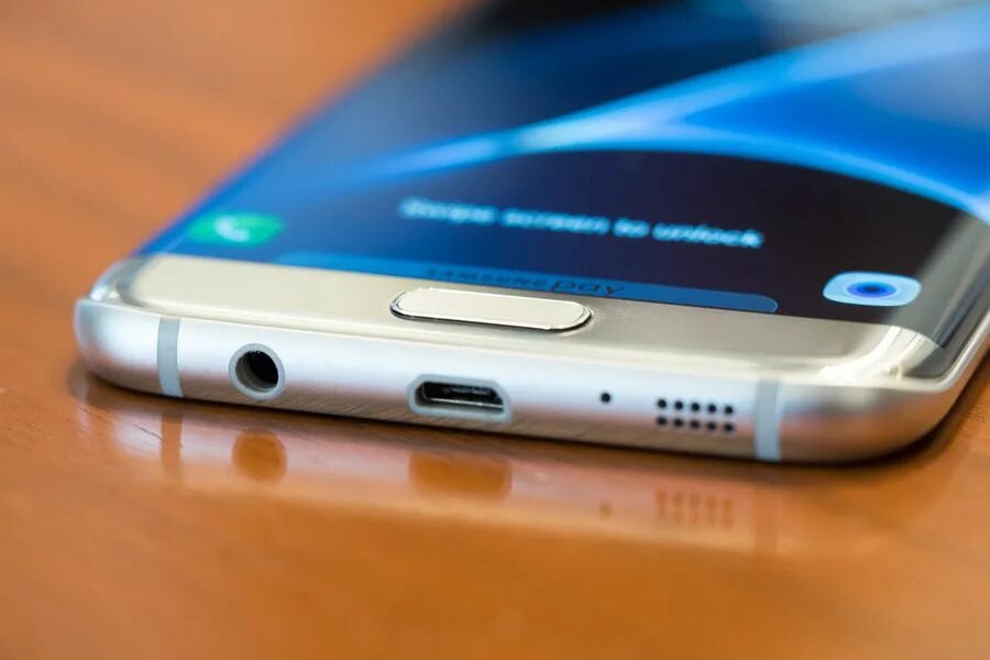 Смартфон samsung galaxy s22 ultra. Samsung galaxy s7 ultra. samsung galaxy s7 вид сверху. s 7 edge usb çatilma. samsung s8 usb port.