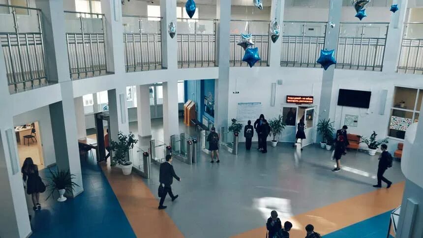 Лицей звездный. Лицей звездный хабаровск. ореховая сопка лицей. волочаевский лицей. школа на ореховой сопке хабаровск.