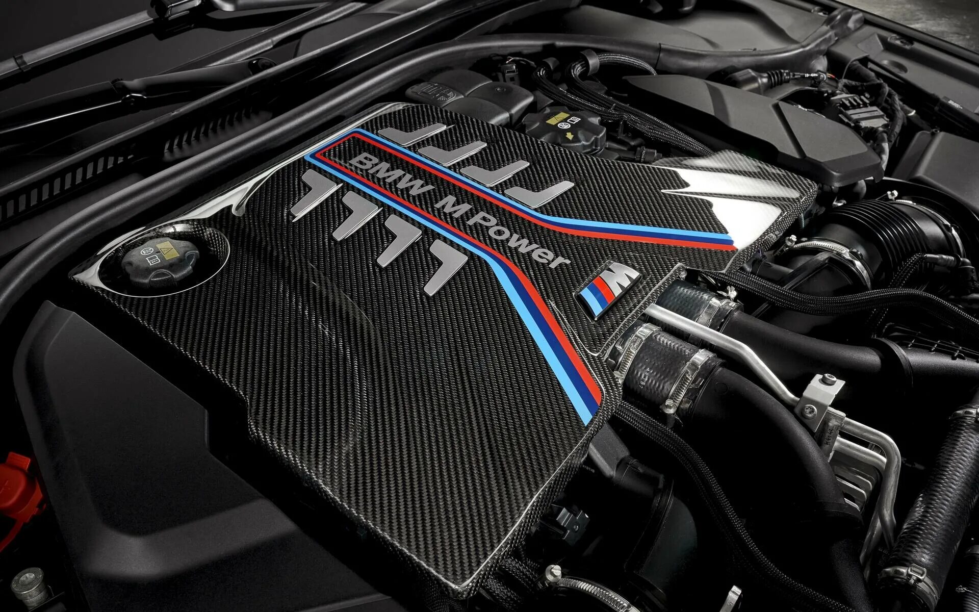 Двигатель cs. Bmw m5 competition 2025. bmw m5 cs 2025. двигатель bmw m5 competition f90. bmw m5 cs competition 2025 мотор.