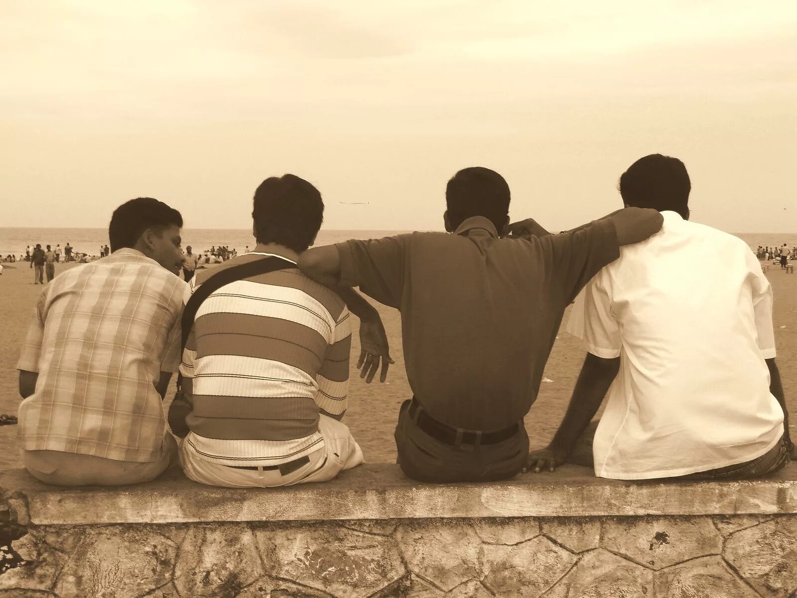 Two dost. Достлар фото картинки. men friends. do картинка. dostlarim.