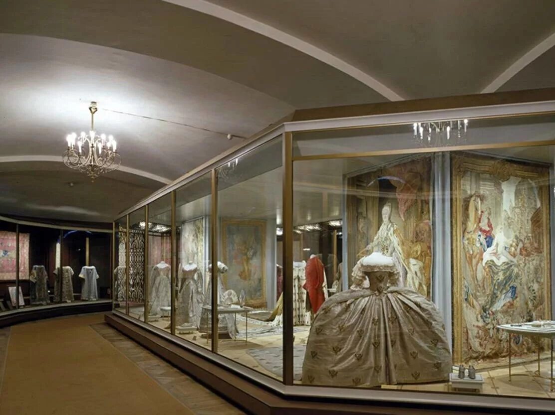 экспонаты оружейной палаты московского кремля. оружейная палата кремля экспонаты. музеи кремля оружейная палата. музей кремля экспонаты. музей кремля экспонаты.