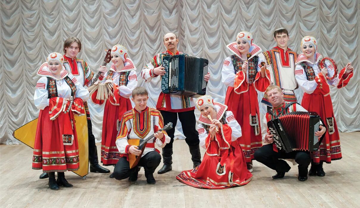 Русские народные музыканты. Русский музыкальный фольклор. Русский фольклорный ансамбль. Музыкальный фольклор видео. Современный фольклор.