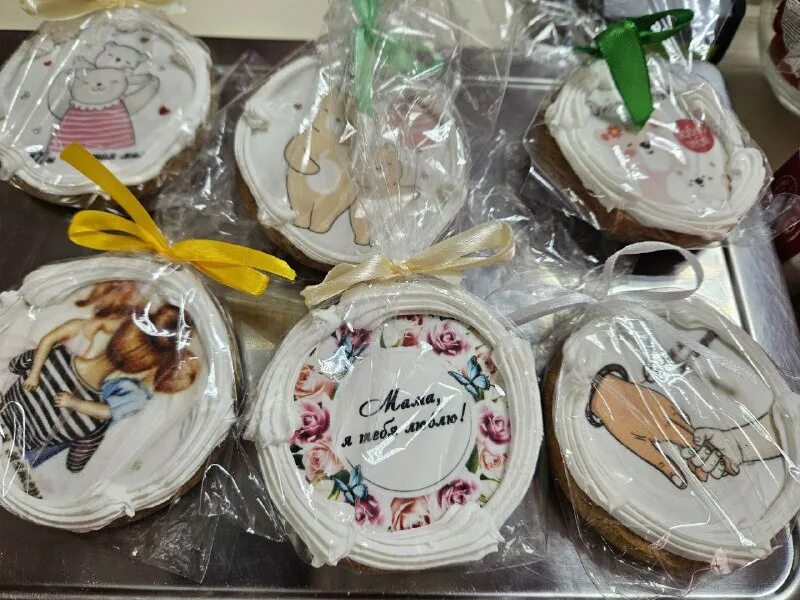 подарочные коробки на 23 февраля. фигурный шоколад на 23 февраля.