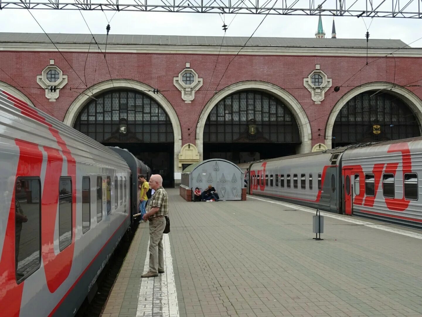 Казанский вокзал Москва перрон. Москва Казанский вокзал электрички. Москва поезд Казанский вокзал. Казанский вокзал Перон.