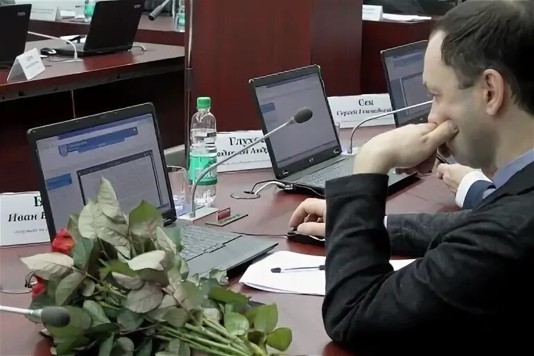 Депутаты городской думы получают зарплату