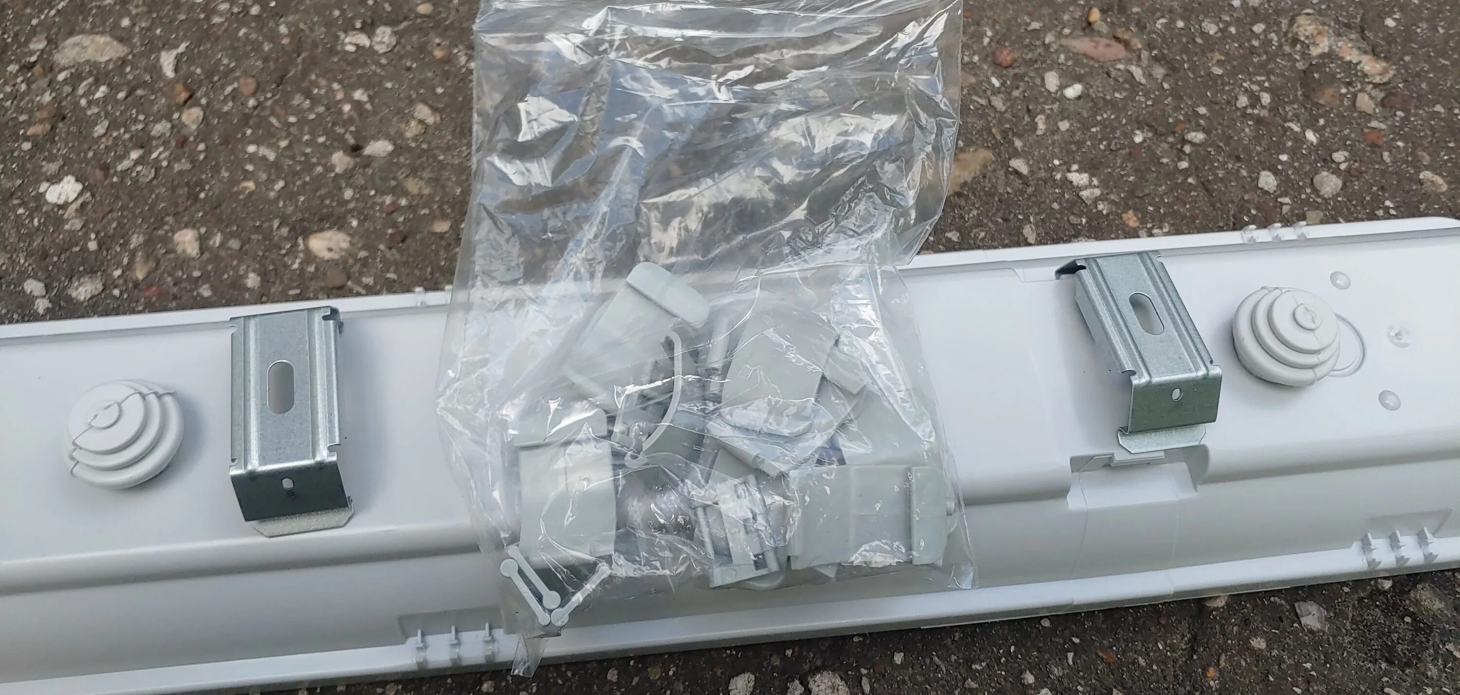 Светильник csvt айсберг 38 ip65 5000к. Светильник светодиодный csvt slim-38milky. светильник светодиодный slim-38milky 4000к ip65 cri&gt;90 csvt. светильник csvt айсберг-38. светильник айсберг 38 milky дсп led 38вт 5000к.