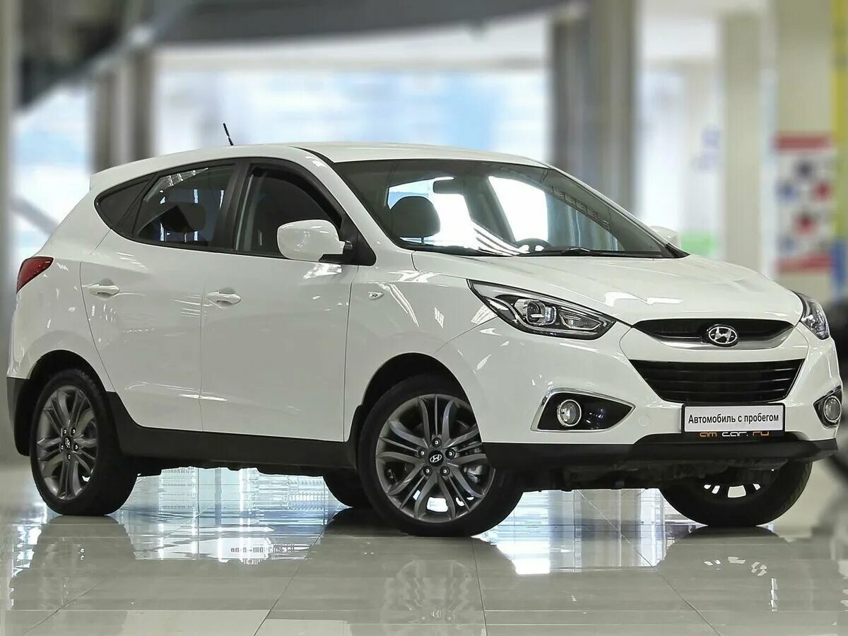 1 автомобиль хендай. Hyundai ix35. Hyundai ix35 White. Hyundai ix35 i. Hunday IX 35 2015.