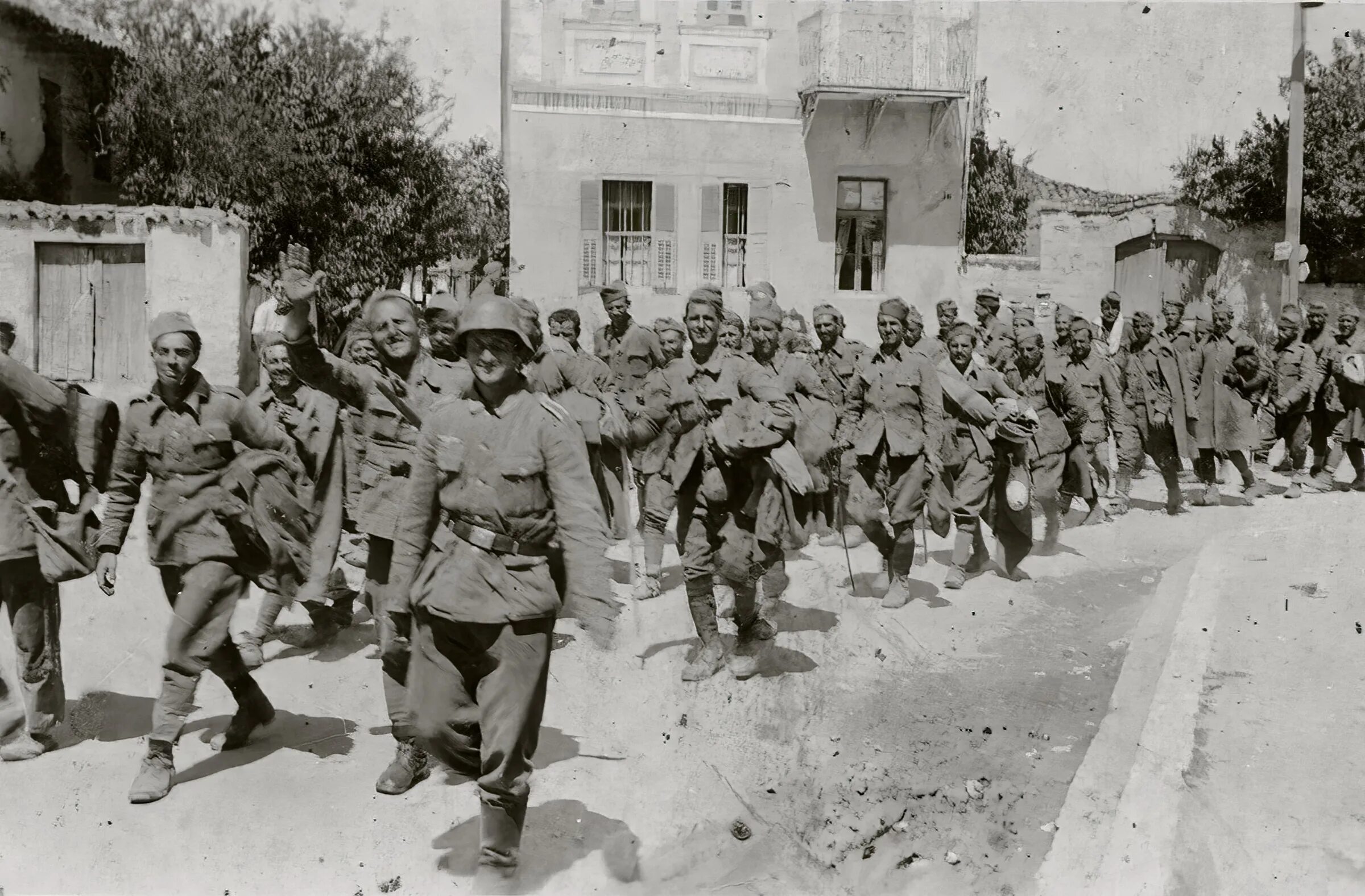 Лагерь военнопленных 1 мировой войны. Пленные французские солдаты 1940. Французские военнопленные. Французские военнопленные во второй мировой войне. Пленные французские солдаты 1940.