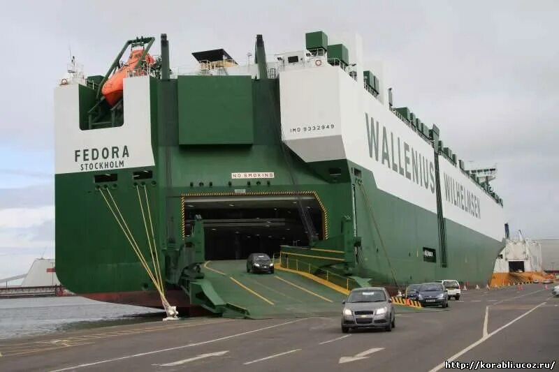 контейнеровоз типа "ро-ро" "атлантик конвейер". ро ро реквизиты. порт гдыня. ролкер типа ро ро. ро ро реквизиты.