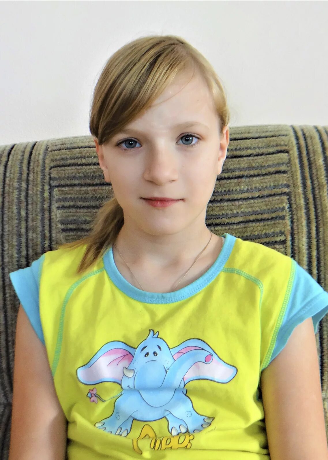 Анна волкова голос дети. Аня 7 лет дома. Девочка аня 7 лет. Ани 7 лет. Ани 7 лет.