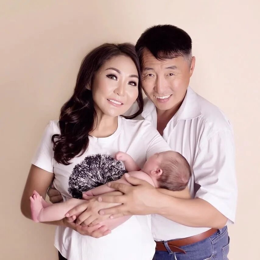 Сахая бурнашева. Сахая певица. Влада бурнашева сахая. Перевод сахая. Сахая бурнашева.