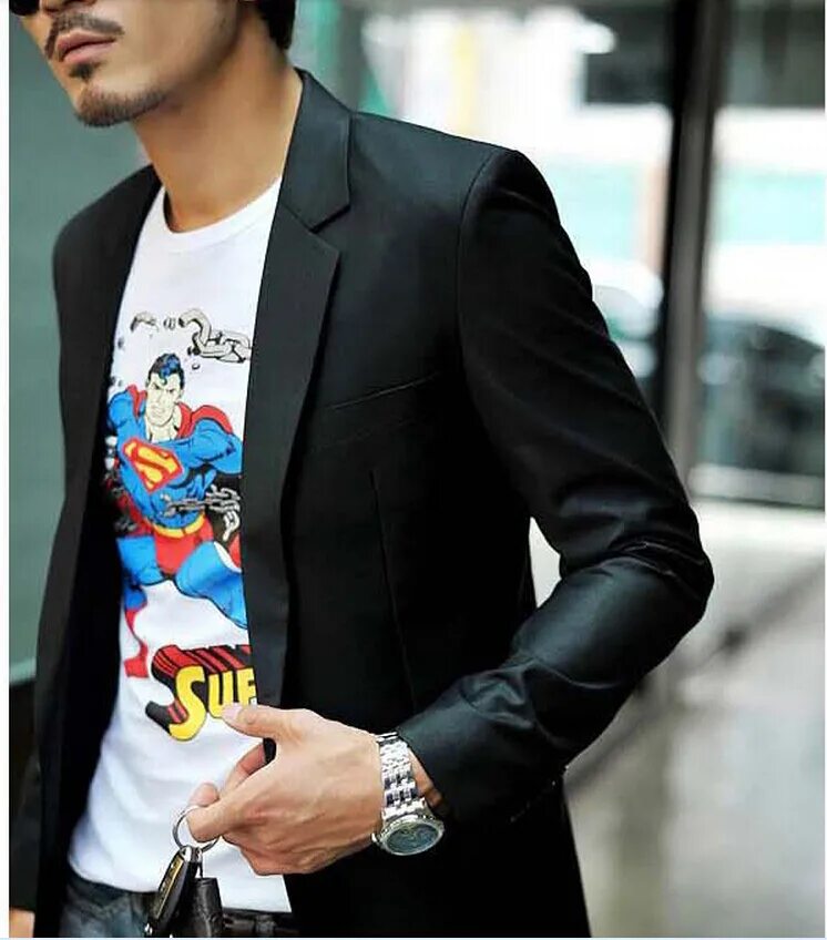 футболка под пиджак мужской. пиджак с футболкой. футболка под пиджак мужской. пиджак с черной футболкой. носят пиджаки с футболками.