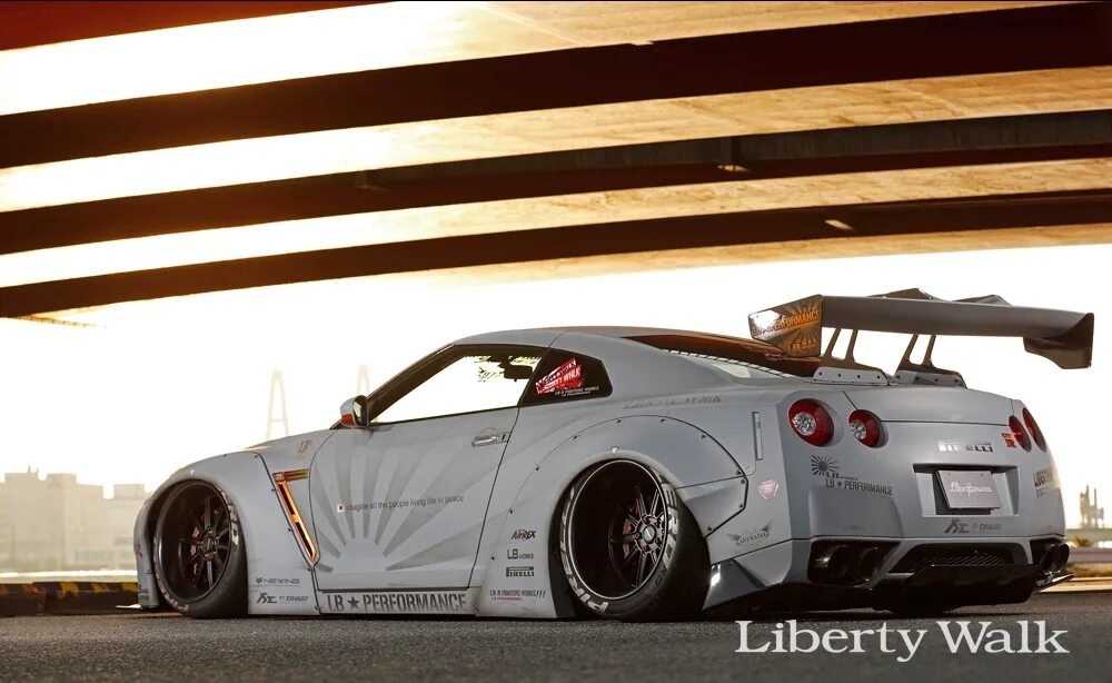 Nissan gtr r35 body kit. Обвес liberty walk. Nissan gtr r35 lb works. Обвес liberty walk. Обвес liberty walk performance.