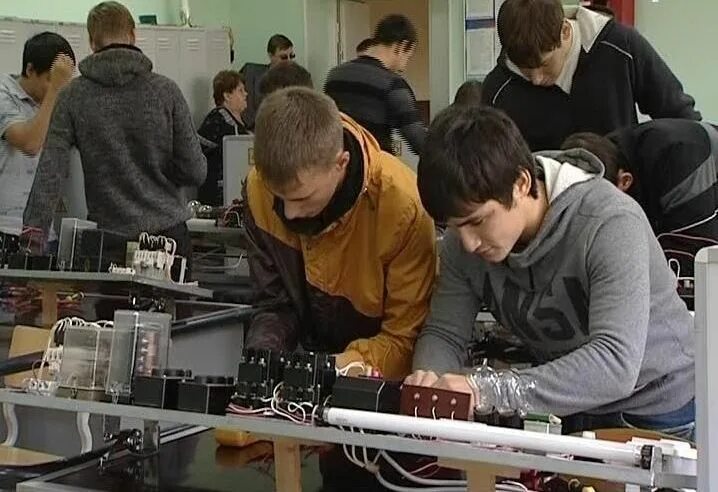 Технолого педагогический колледж ханты мансийск корпуса. Гасу день открытых дверей. Колледж внутри. Колледжи югре. Мтуси день открытых дверей.