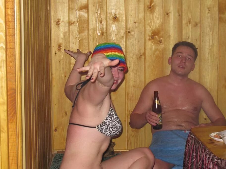 друзья парни. приятель частный. пьяные невесты фото. мужчина флиртует с другими. приятель частный.