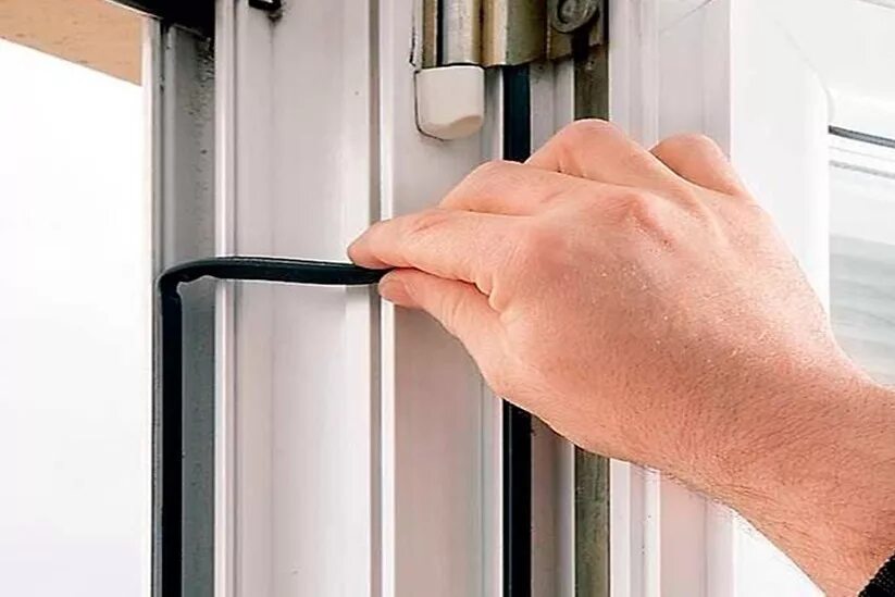 Уплотнитель для ремонта окон пвх. Уплотнитель для окон. Уплотнитель резинка для окон пластиковых. Уплотнительная резинка для пластиковых окон. Поменять уплотнительную резинку окнах.