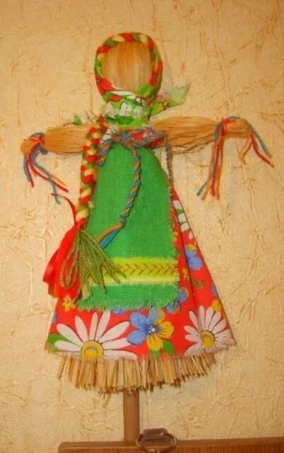 Сувенирная кукла масленица. Кукла масленица в детский сад. Тряпичная народная кукла масленица. Традиционная славянская масленичная кукла. Народные поделки.