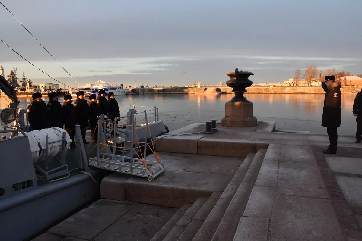 ЛЕНВМБ Кронштадт. Кронштадт база Балтийского флота. Кронштадт военно морская база. Военный городок ЛЕНВМБ Кронштадт. Ленинградский флот