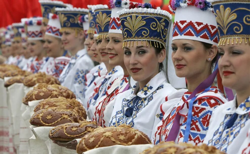 Белорусские национальная культура. Беларусь народ. Культура Беларуси. Национальная культура Беларуси. Белорусы народ.