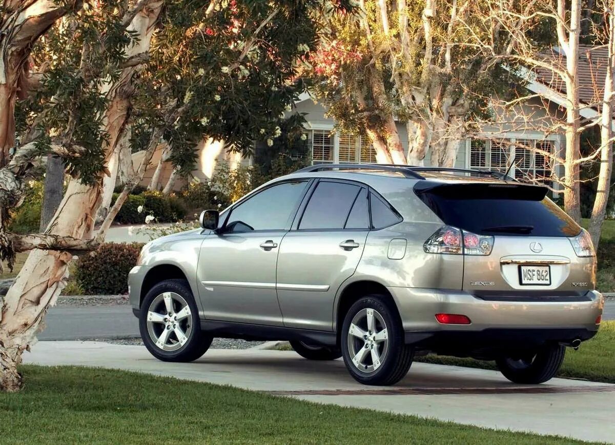 Lexus rx 301 поколения. Лексус ЛХ 300. Lexus RX 2005. Лексус rx300. Лексус РХ 300.