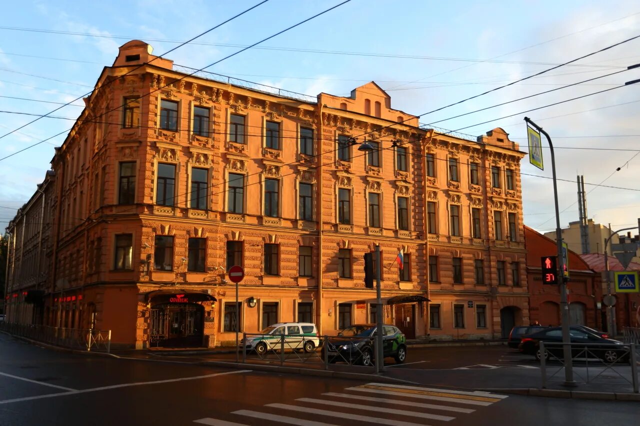 Петроградская приняли. Петроградская приняли