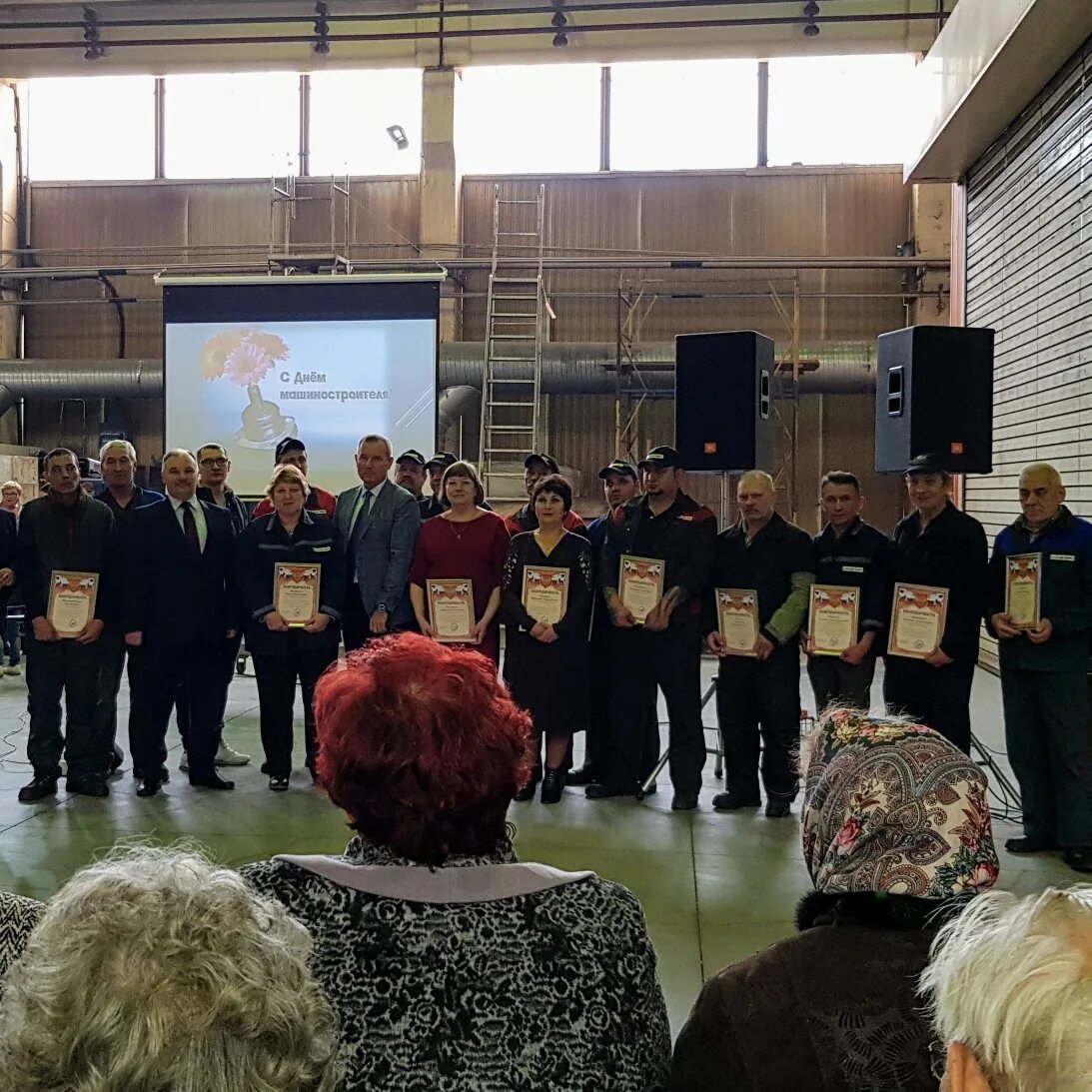 завод имени колющенко в годы войны. завод им колющенко челябинск. челябинские строительно-дорожные машины (чсдм), зао. завод колющенко челябинск. завод им колющенко челябинск в годы вов.