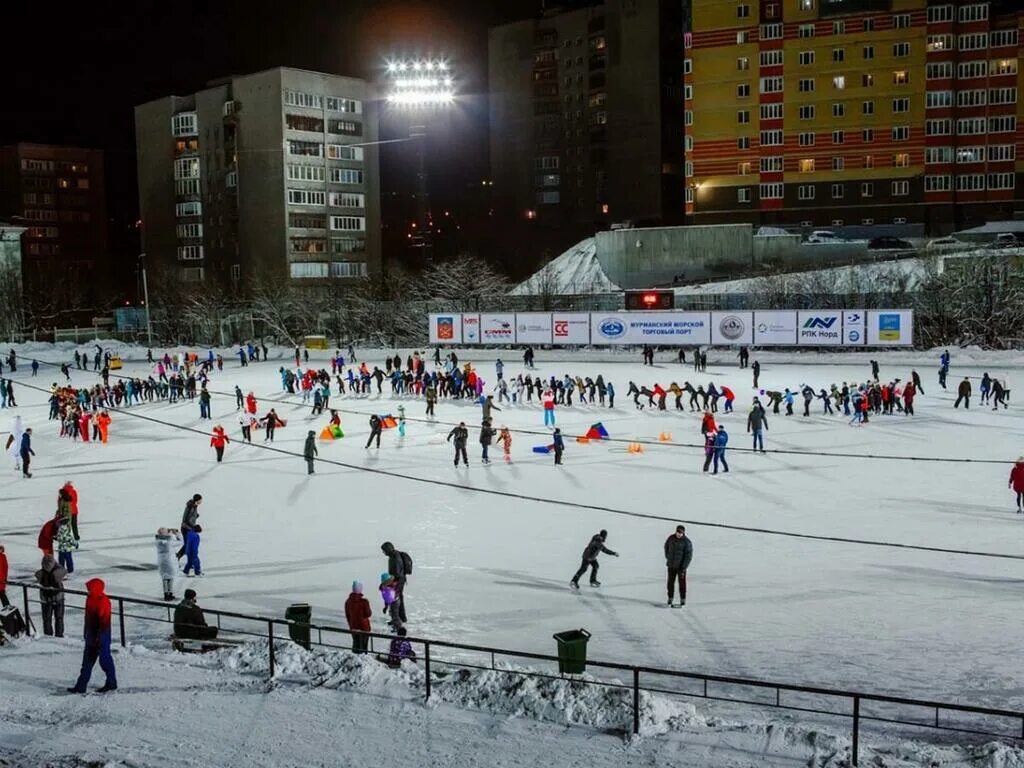 Центральный стадион мурманск. Стадион профсоюзов Мурманск каток. Каток Центральный стадион Мурманск. Стадион Строитель Мурманск. Каток Строитель Мурманск.