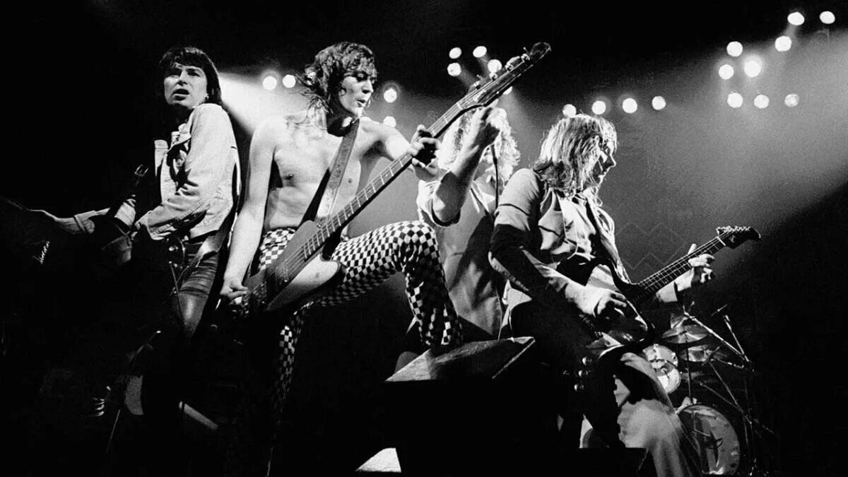 Ufo британская рок-группа. Ufo группа 1979. Группа ufo. Ufo группа 1979. Ufo басист.