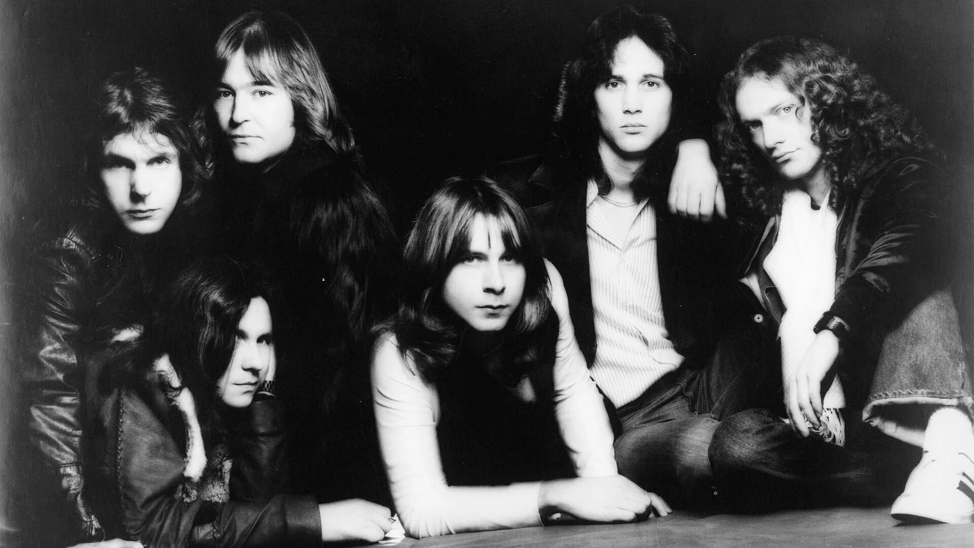 Слушать американский рок. Группа Foreigner 1976. Foreigner Foreigner 1977. Группа King Crimson 1969. Кинг Кримсон рок группа.