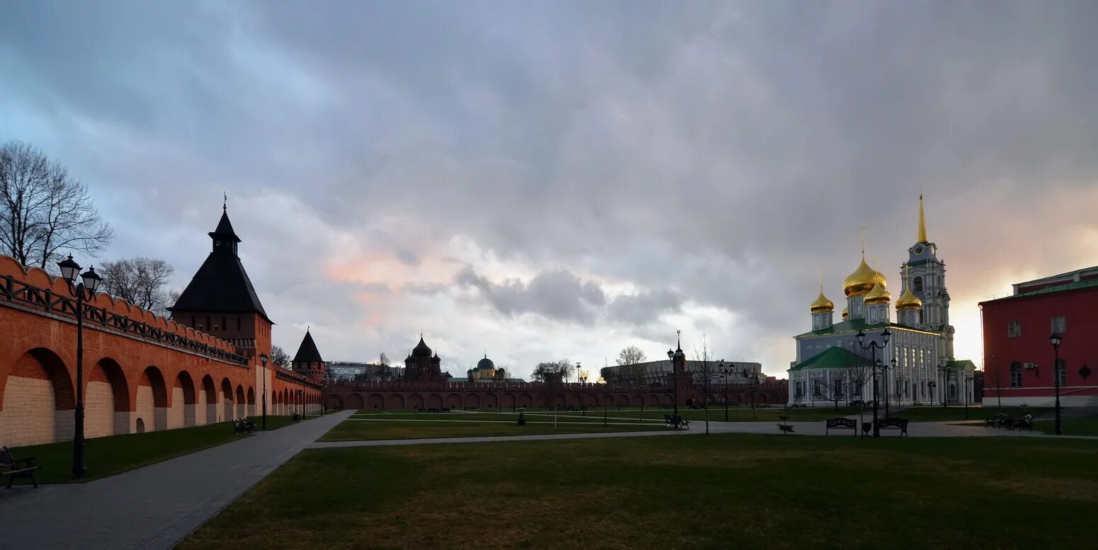 Тульский Кремль. Тульский Кремль набережная. Тула Кремль панорама. Тульский Кремль осень. Кремлевский тула