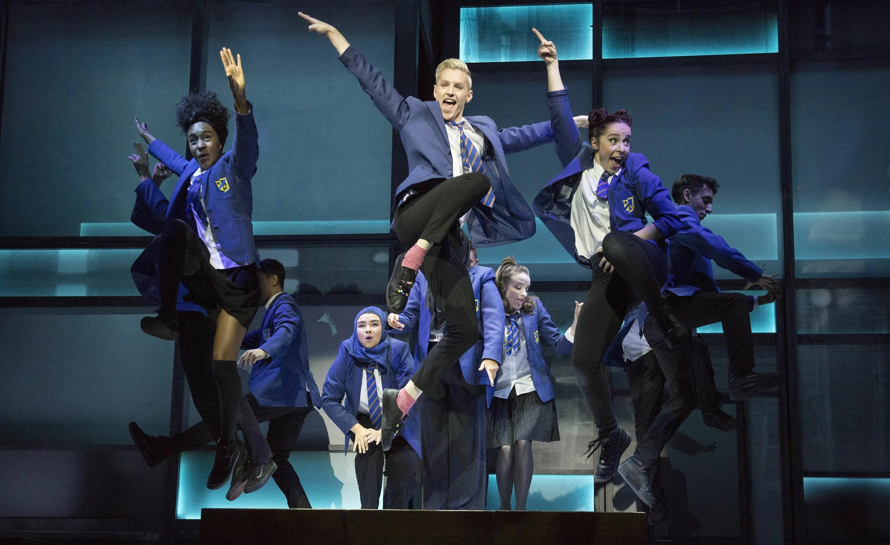 Everybody talking about Jamie мюзикл. Everybody's talking about Jamie (. Theatre entertainment