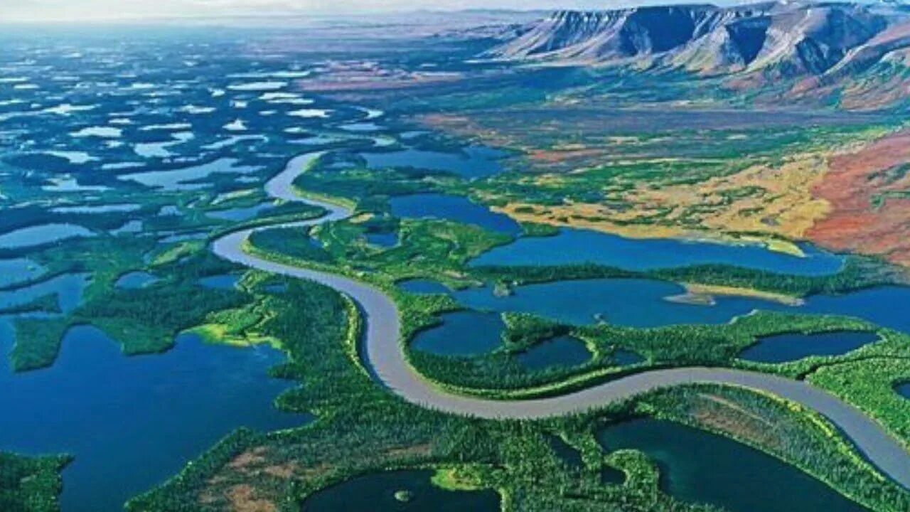 The country many rivers. Устье реки Маккензи. Река Маккензи Канада. Дельта реки Маккензи. Озеро Маккензи Северная Америка.