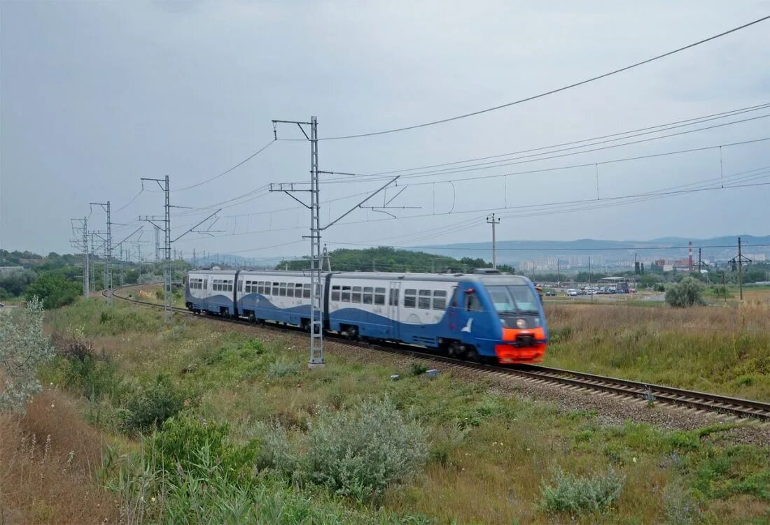 Пригородная джанкой. Ра-2 Керчь Анапа. Рельсовый автобус ра-2 Керчь Анапа. Электричка ра2 Керчь-Анапа. ЮППК Анапа Керчь.