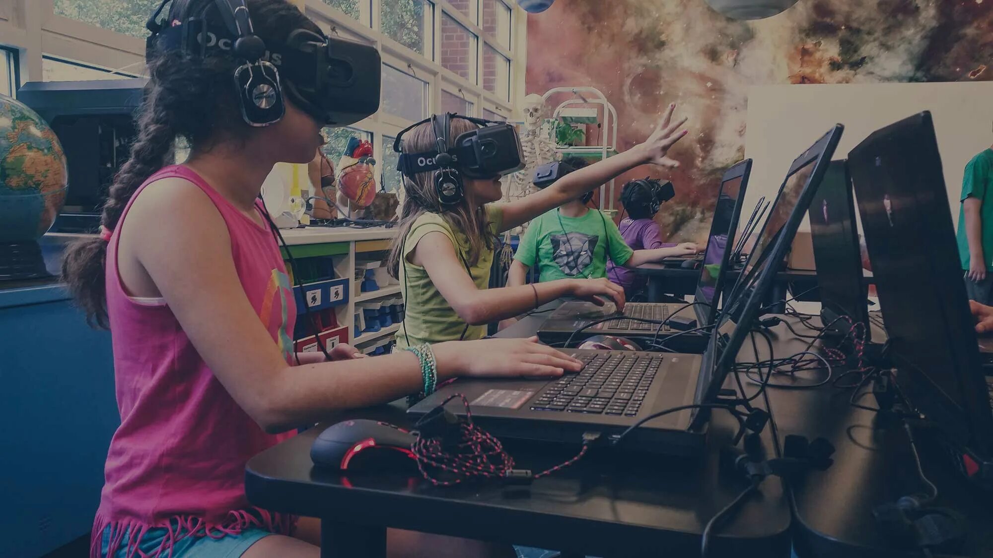 Игры будущего vr. Виртуальная реальность в образовании. Виртуальная реальность игры. Виртуальная реальность дети. Очки виртуальной реальности в образовании.